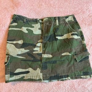 Forever 21 Women’s Skirt